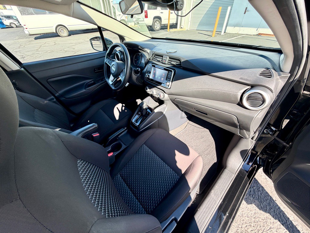 2021 Nissan Versa Image 16