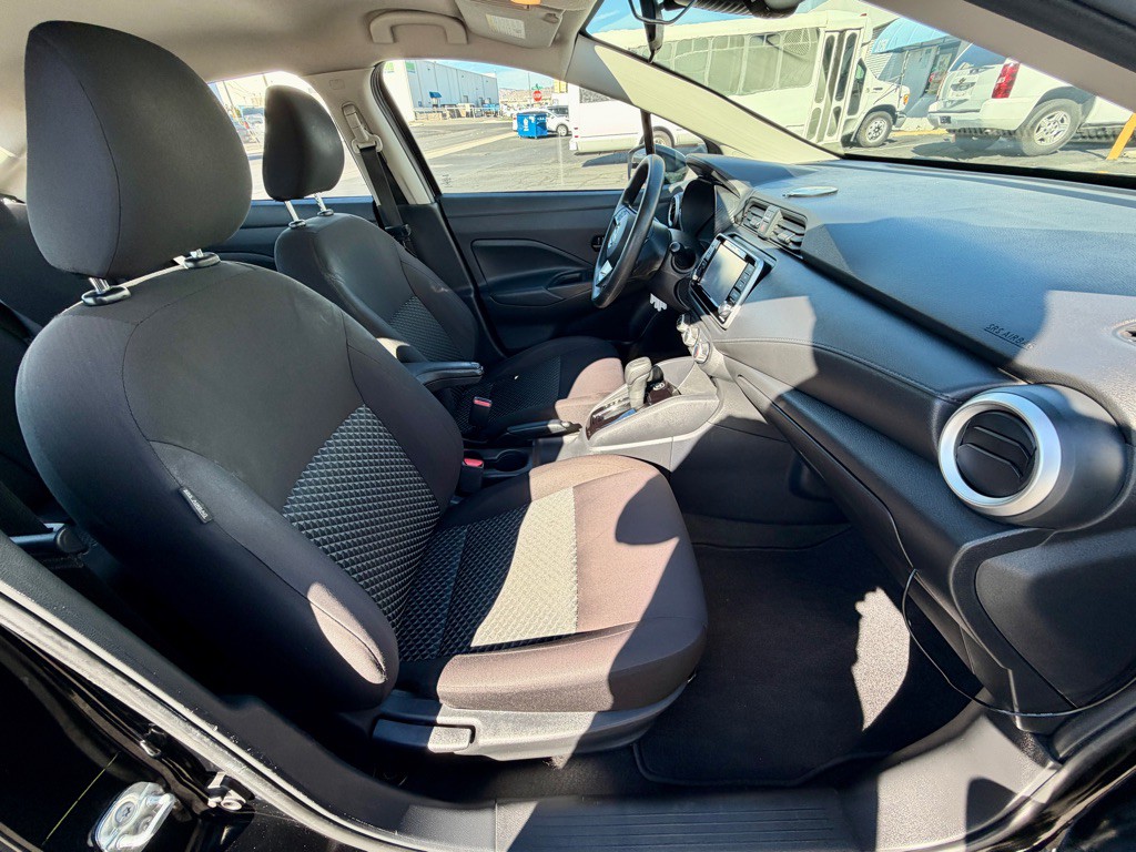 2021 Nissan Versa Image 17