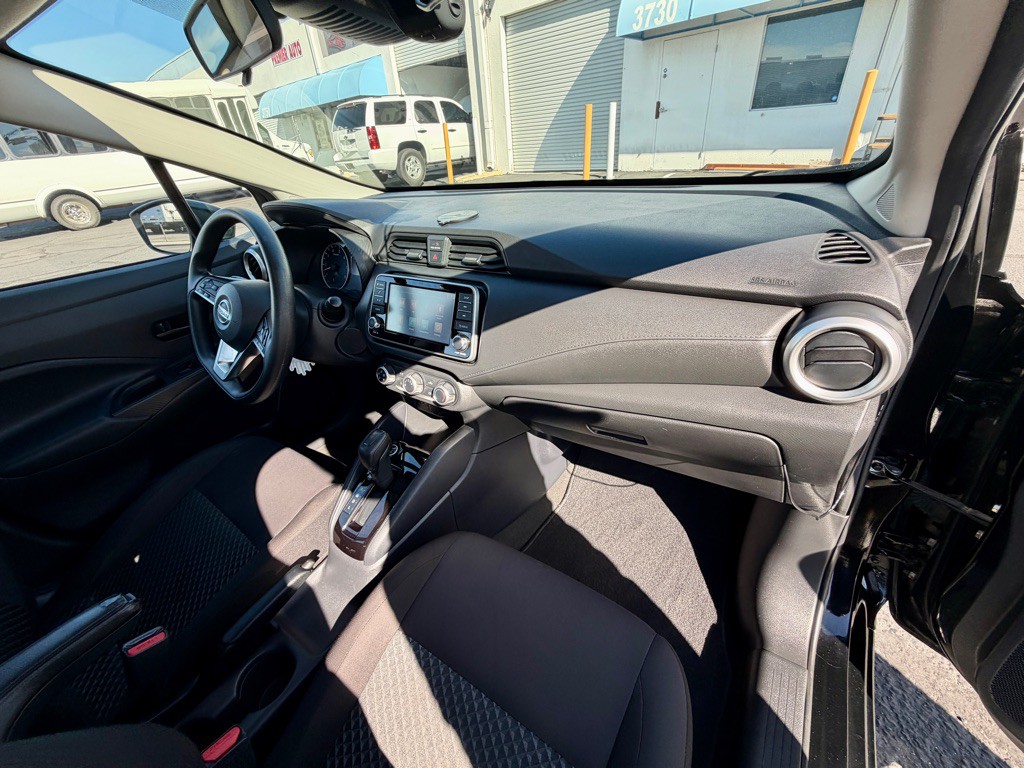 2021 Nissan Versa Image 19
