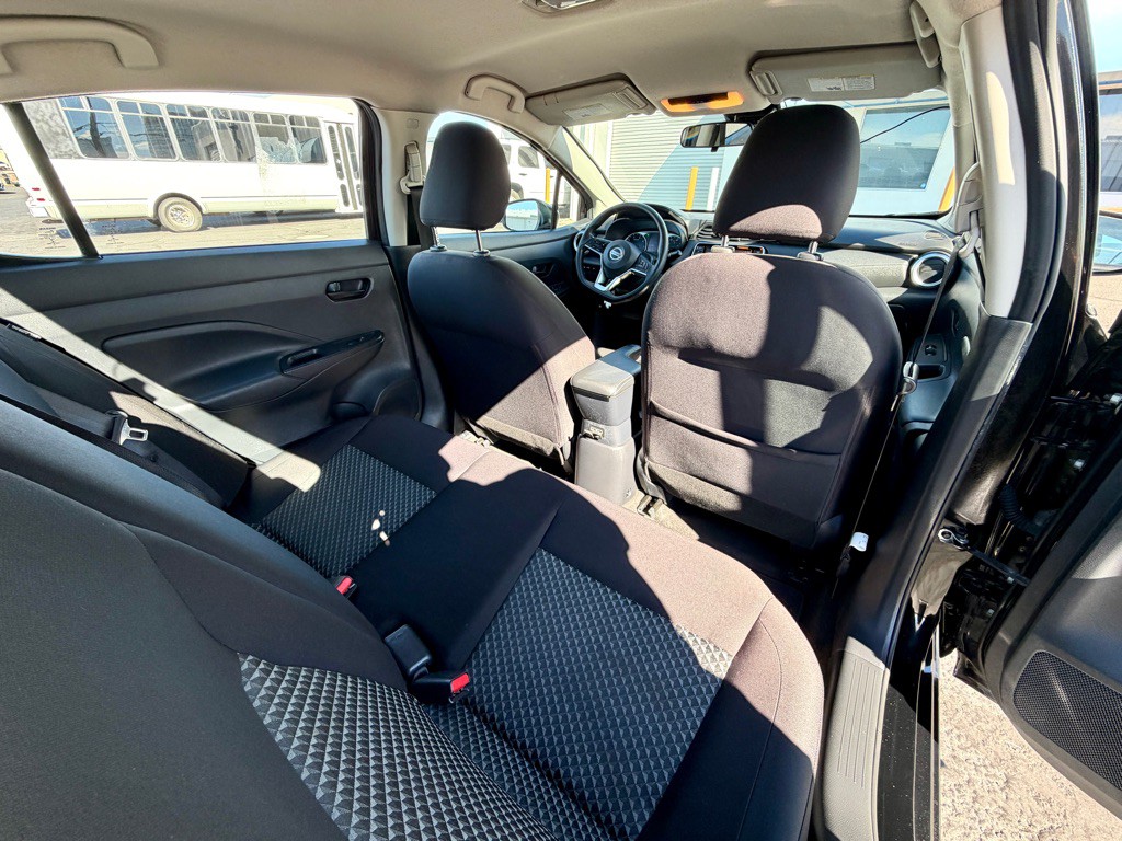2021 Nissan Versa Image 21