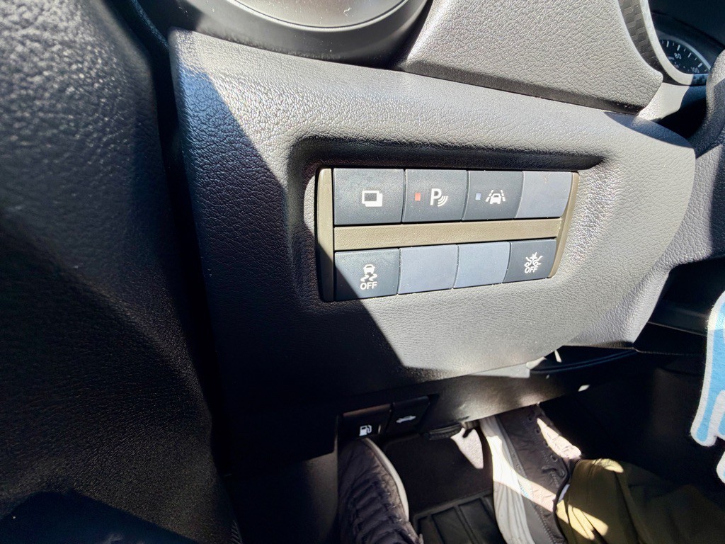 2021 Nissan Versa Image 32