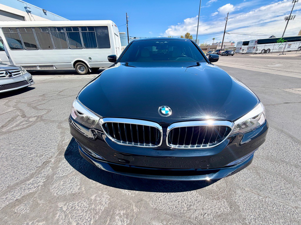 2019 BMW 5 Series Image 2