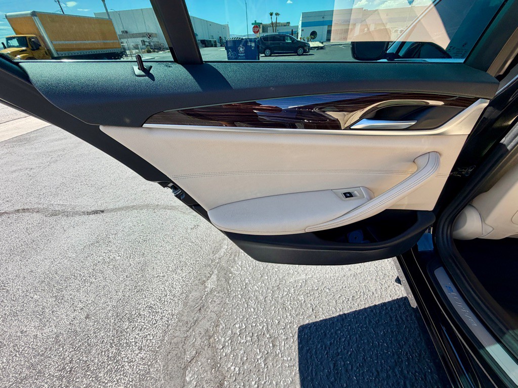 2019 BMW 5 Series Image 21