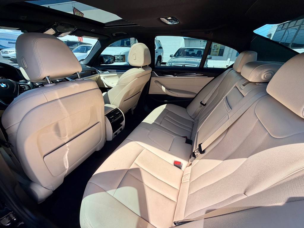 2019 BMW 5 Series Image 33
