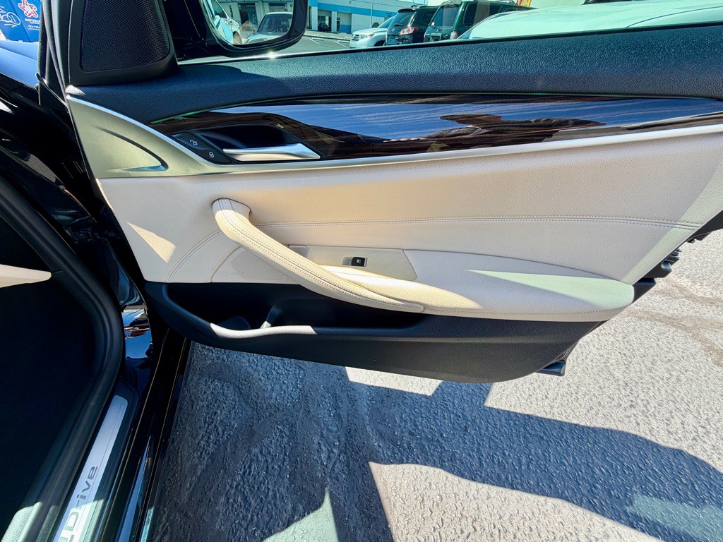 2019 BMW 5 Series Image 45