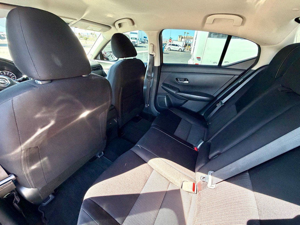 2020 Nissan Sentra Image 24