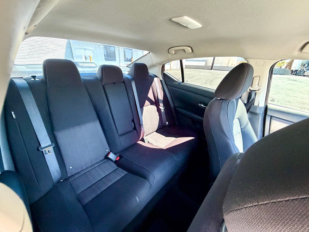 2020 Nissan Sentra Image 36