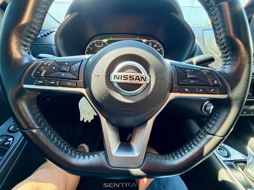 2020 Nissan Sentra Image 40