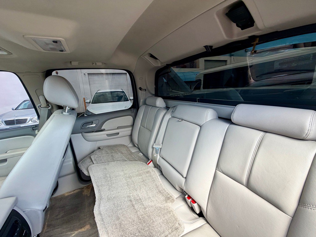 2013 Chevrolet Avalanche Image 20