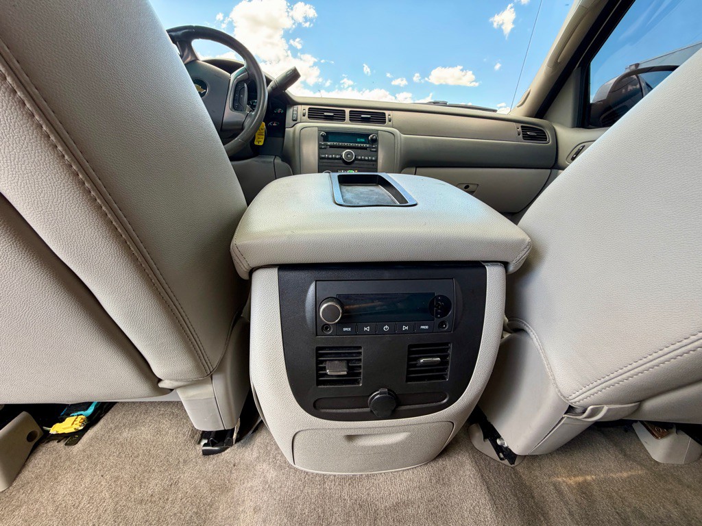 2013 Chevrolet Avalanche Image 21