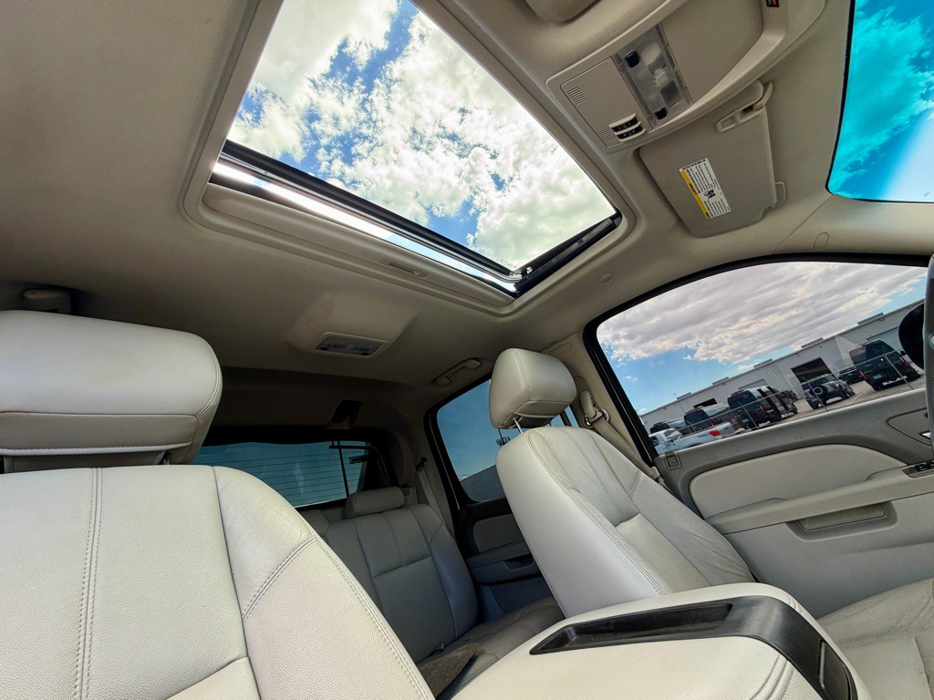 2013 Chevrolet Avalanche Image 36