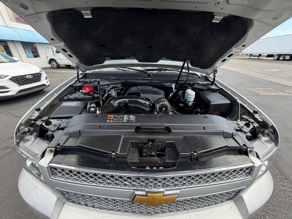 2013 Chevrolet Avalanche Image 37