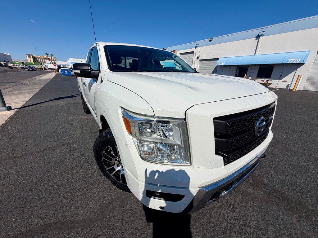 2020 Nissan Titan Image 12