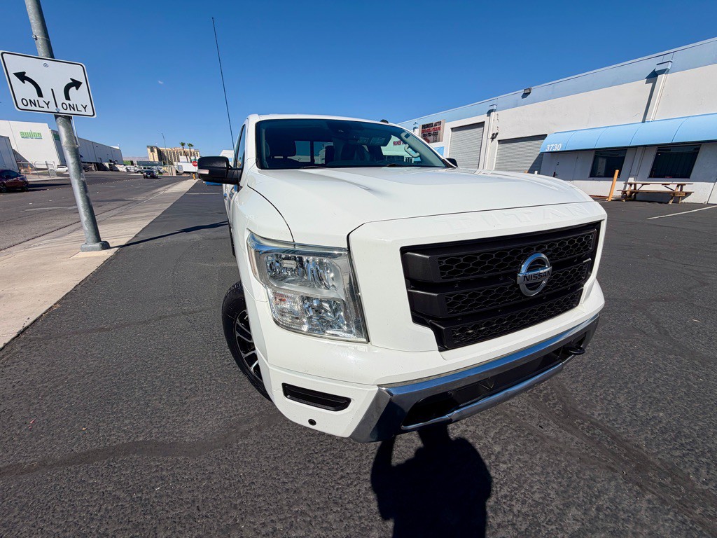 2020 Nissan Titan Image 13