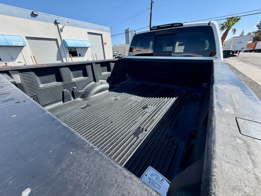 2020 Nissan Titan Image 19