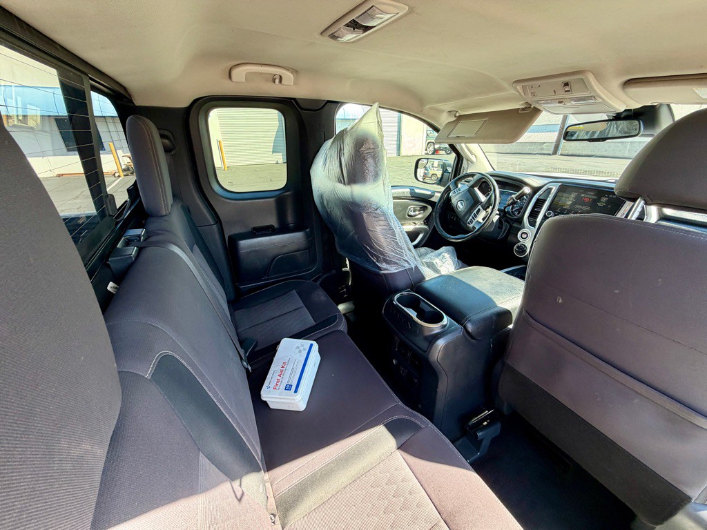 2020 Nissan Titan Image 25