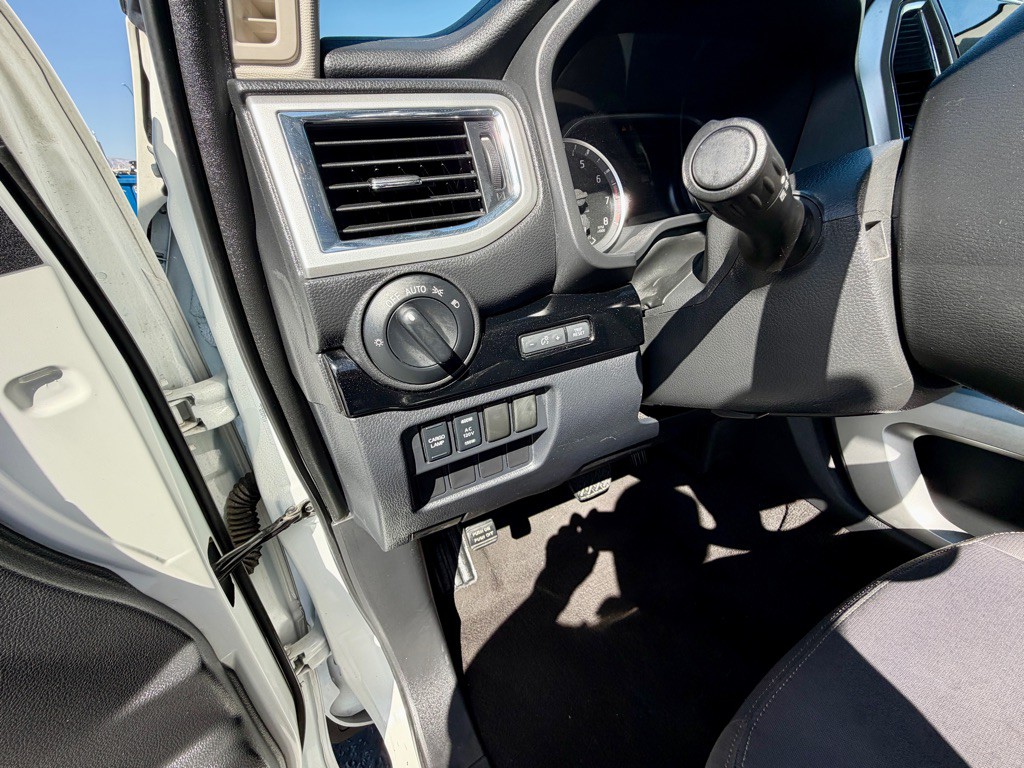 2020 Nissan Titan Image 32