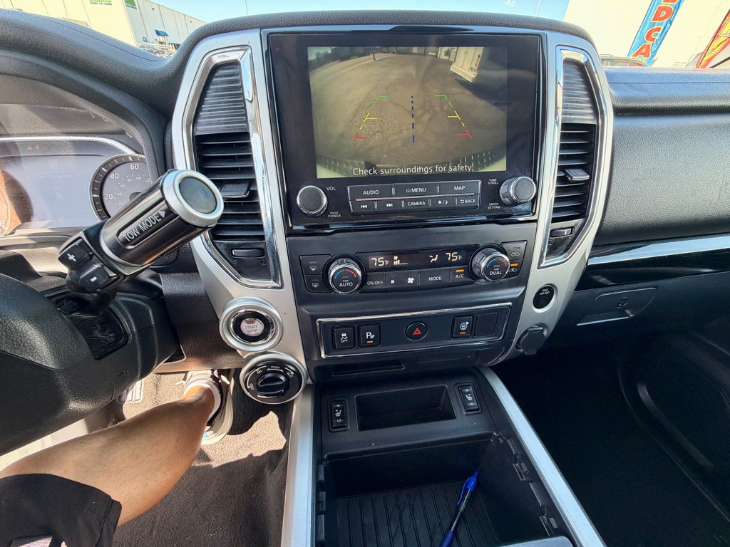 2020 Nissan Titan Image 40