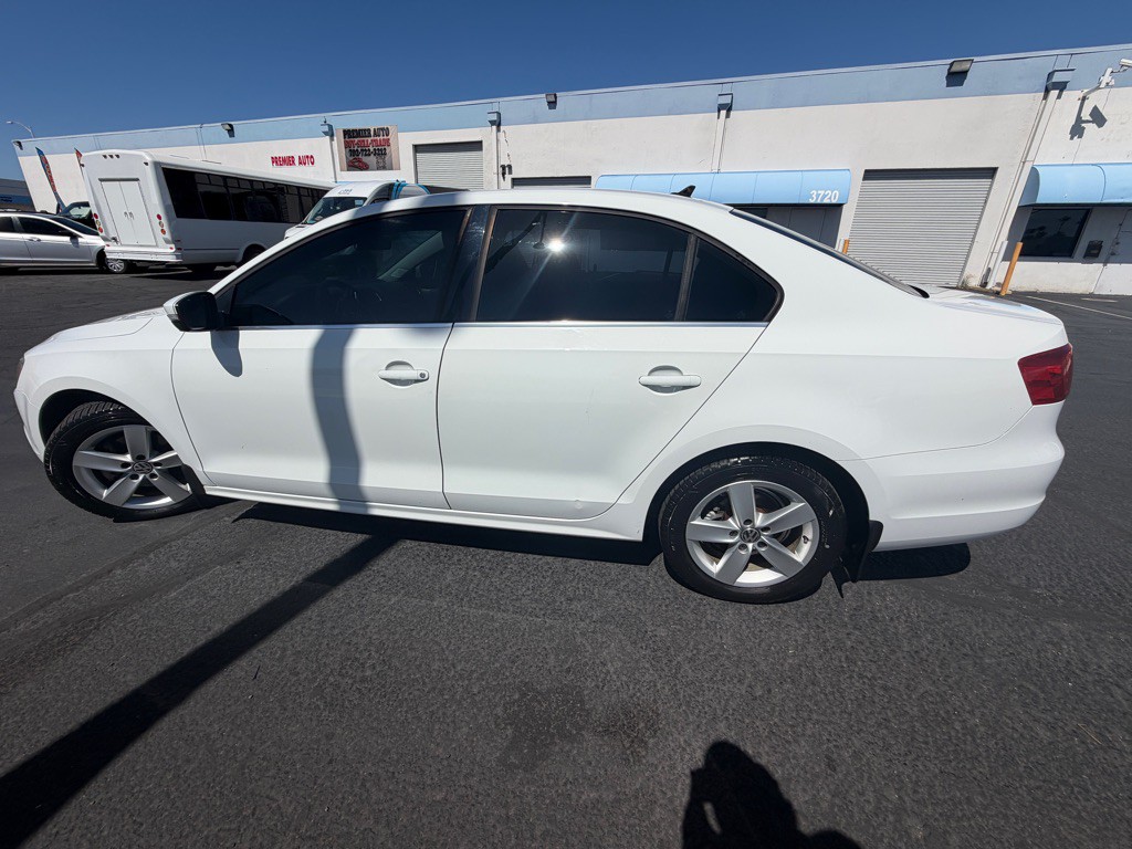 2014 Volkswagen Jetta Image 9