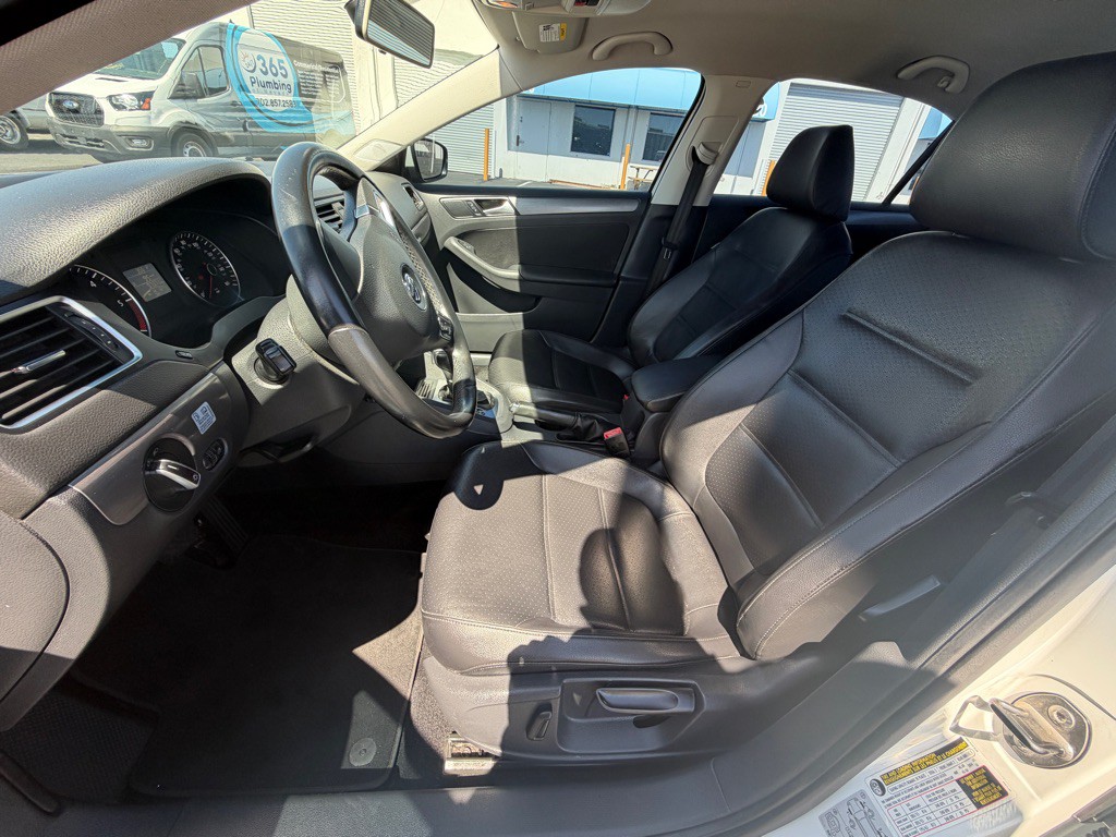 2014 Volkswagen Jetta Image 16