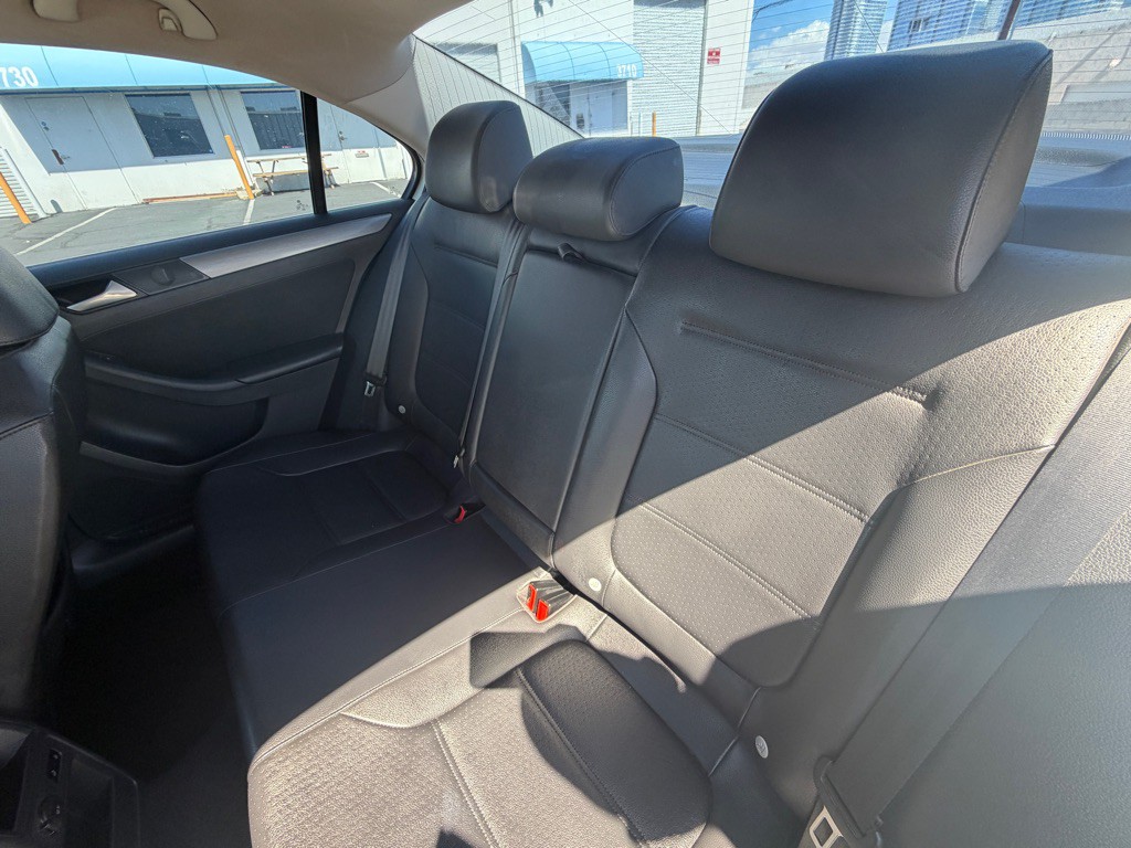 2014 Volkswagen Jetta Image 19
