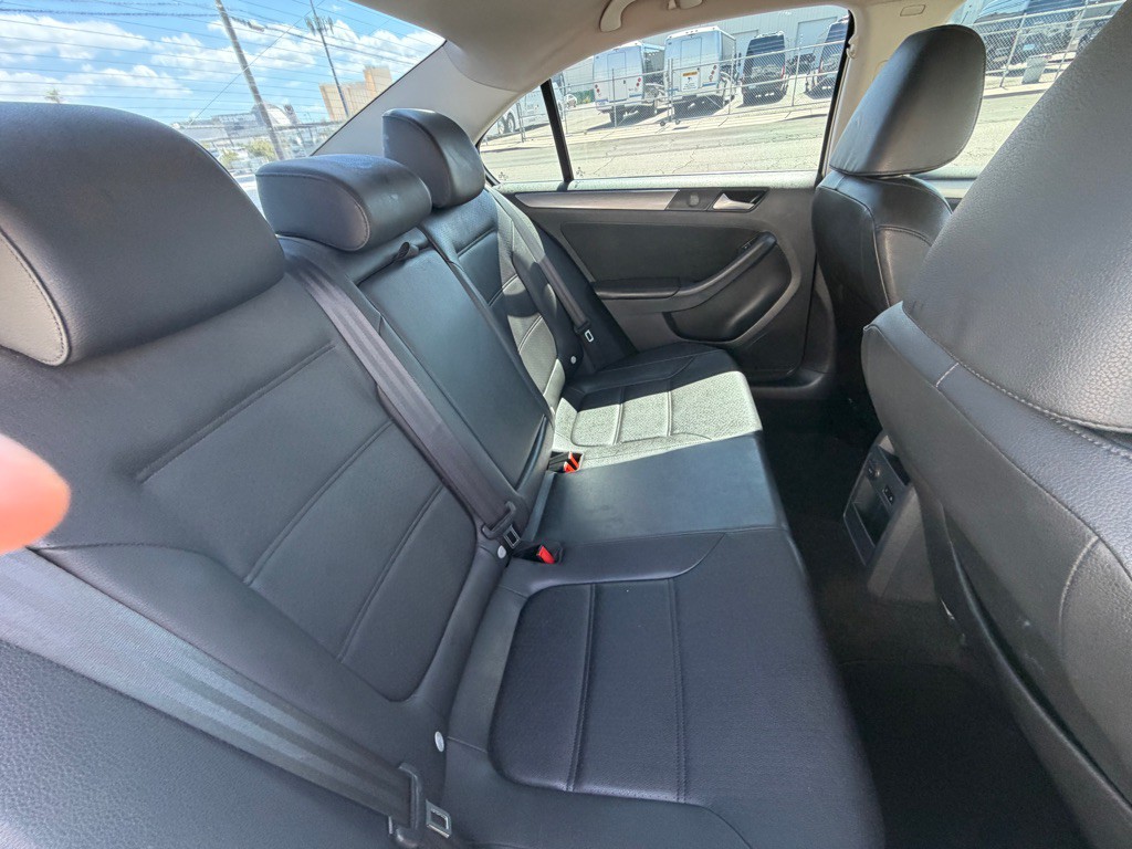 2014 Volkswagen Jetta Image 23