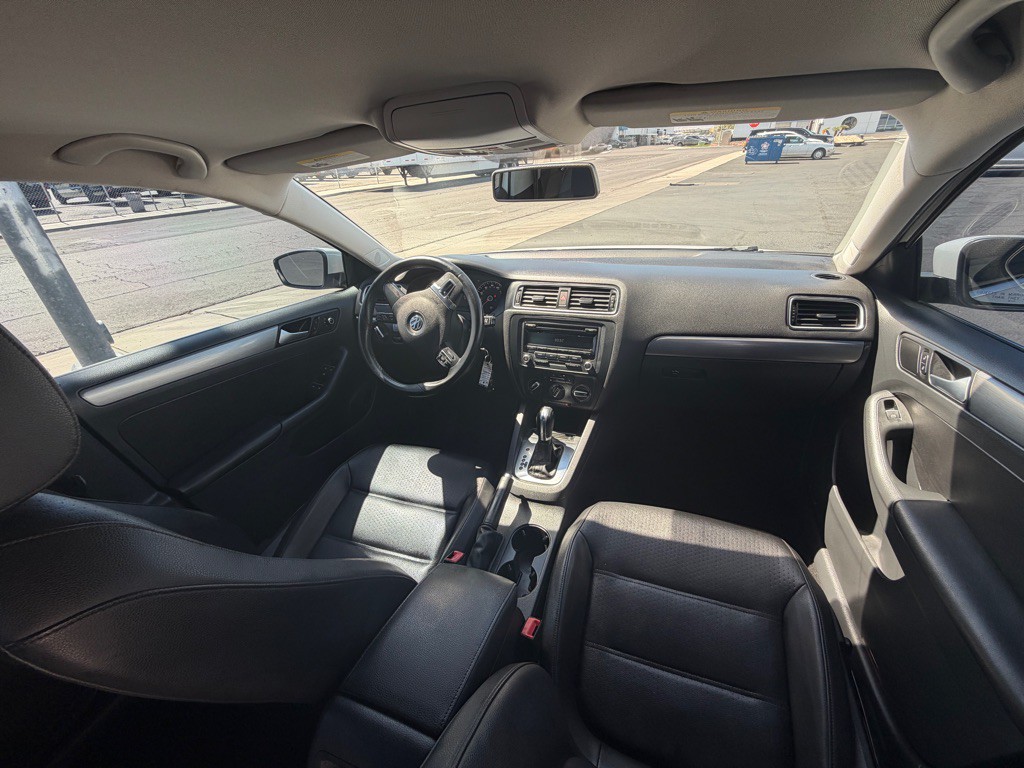 2014 Volkswagen Jetta Image 25
