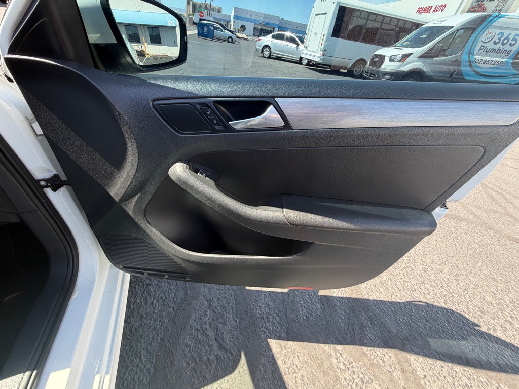 2014 Volkswagen Jetta Image 26