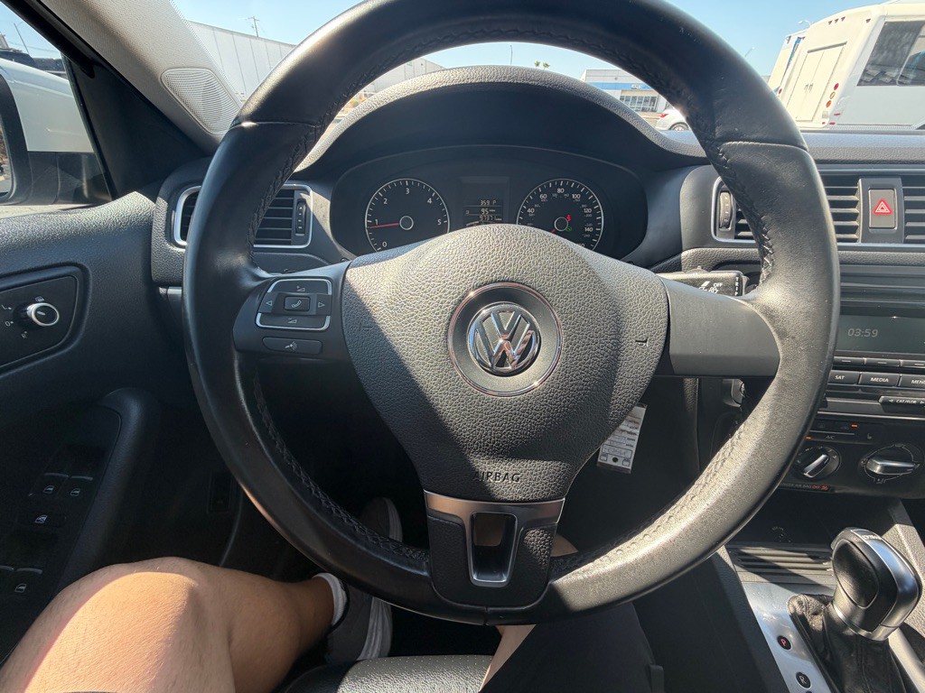2014 Volkswagen Jetta Image 31