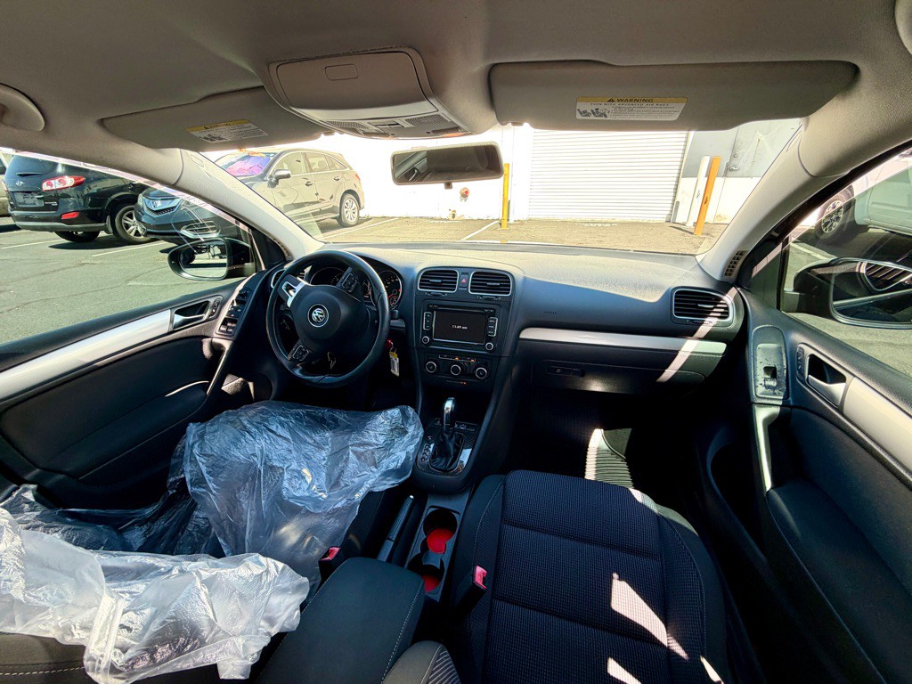 2013 Volkswagen Golf Image 23