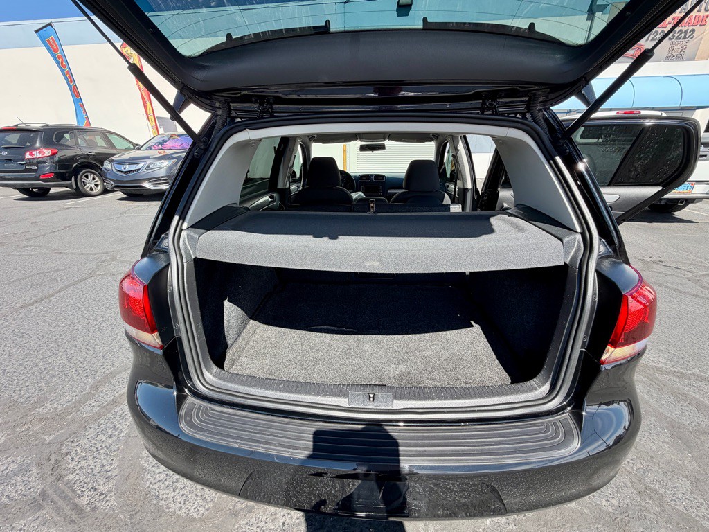 2013 Volkswagen Golf Image 25