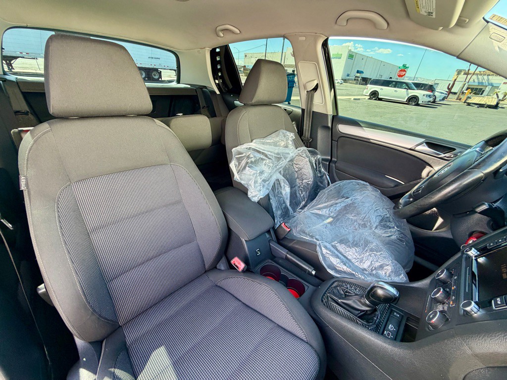 2013 Volkswagen Golf Image 29