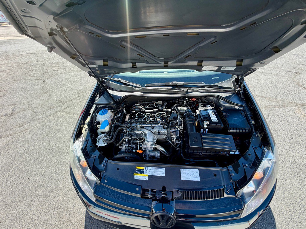2013 Volkswagen Golf Image 31
