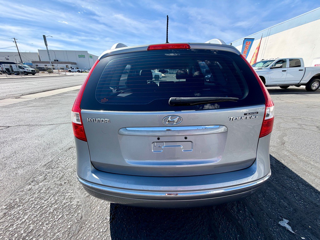 2011 Hyundai Elantra Image 6