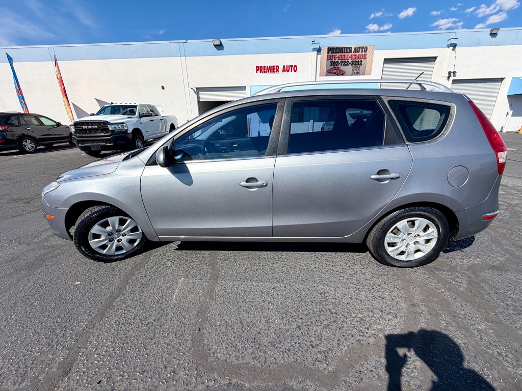 2011 Hyundai Elantra Image 10