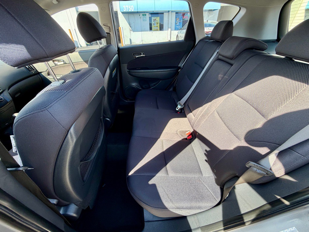 2011 Hyundai Elantra Image 11