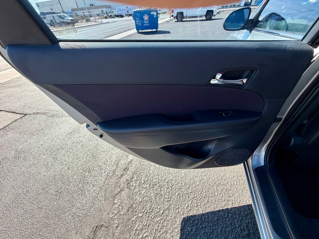 2011 Hyundai Elantra Image 12