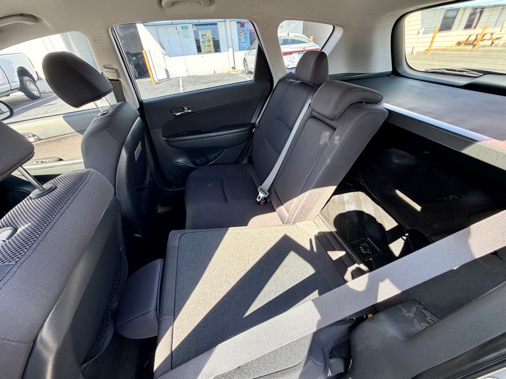 2011 Hyundai Elantra Image 13
