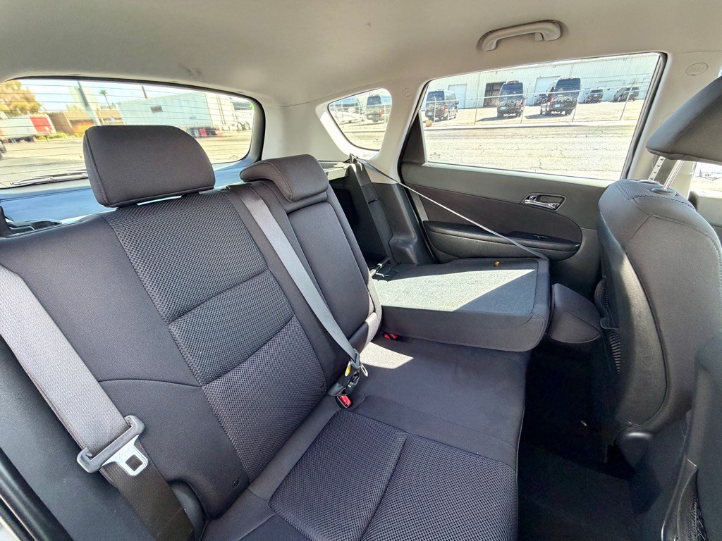 2011 Hyundai Elantra Image 18