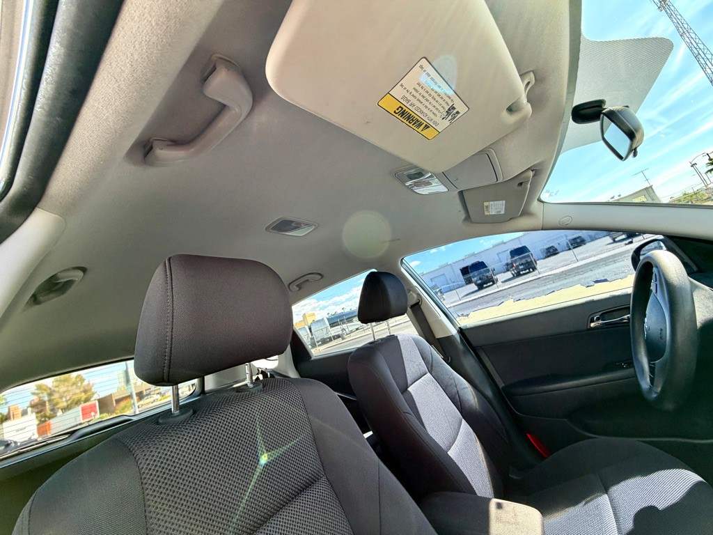 2011 Hyundai Elantra Image 24
