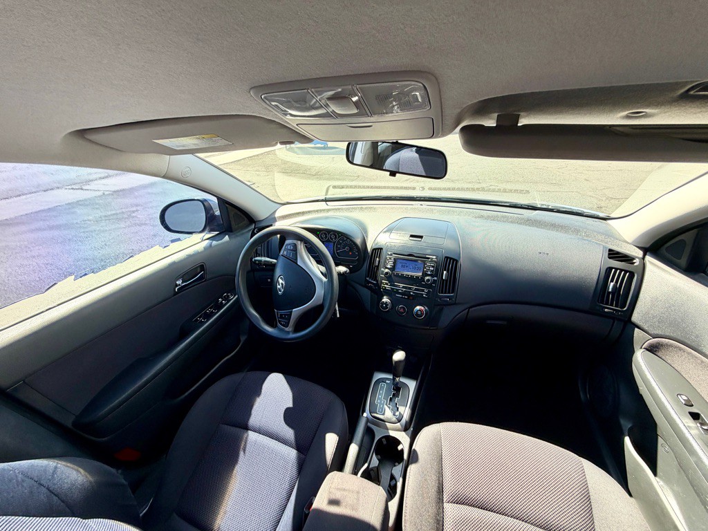 2011 Hyundai Elantra Image 26