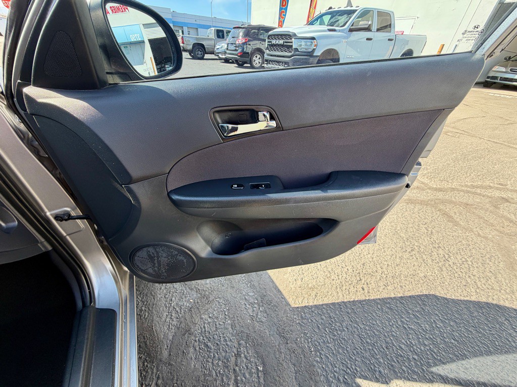 2011 Hyundai Elantra Image 28