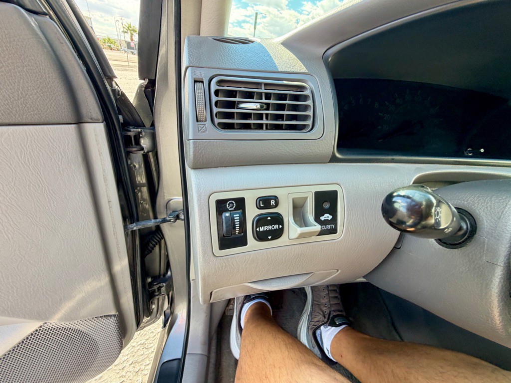 2007 Toyota Corolla Image 31