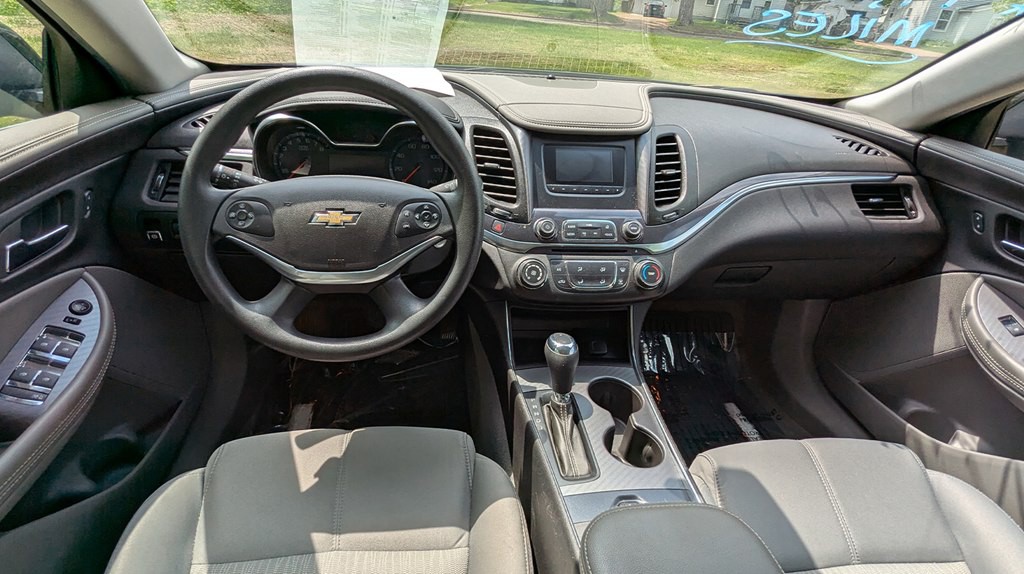 2015 Chevrolet Impala Image 11