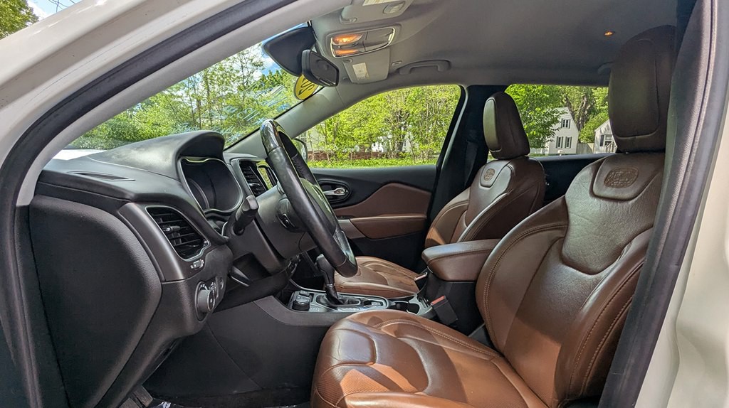 2019 Jeep Cherokee Image 9