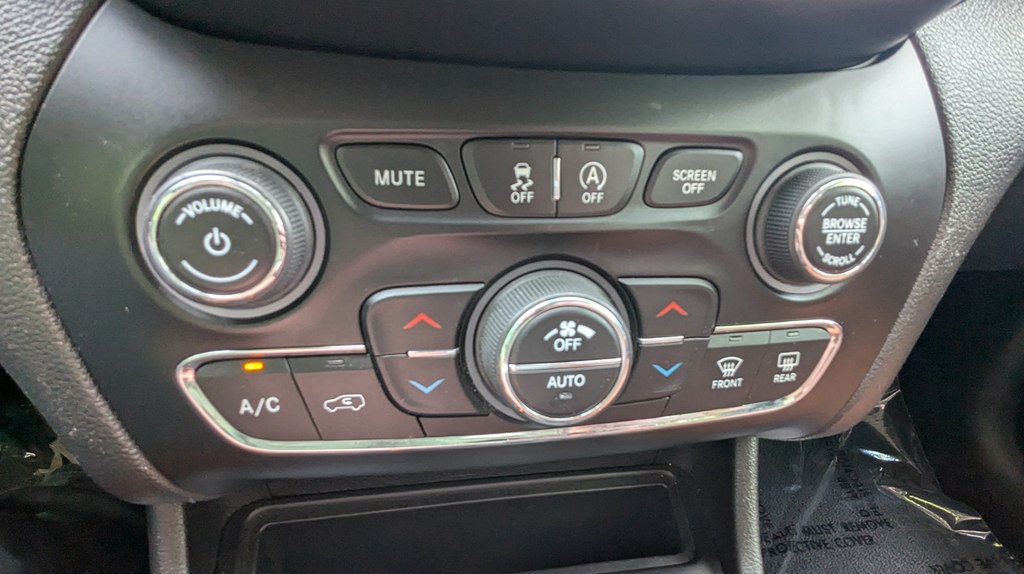 2019 Jeep Cherokee Image 14