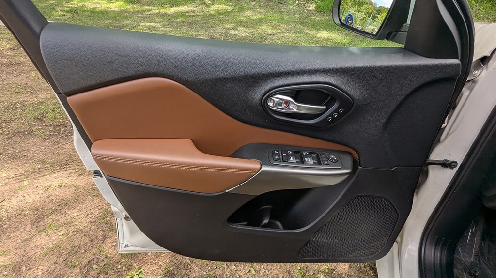 2019 Jeep Cherokee Image 19