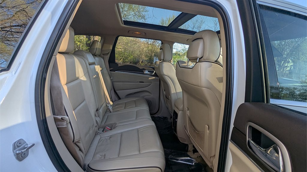 2015 Jeep Grand Cherokee Image 25