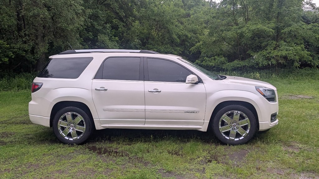 2015 GMC Acadia Image 2