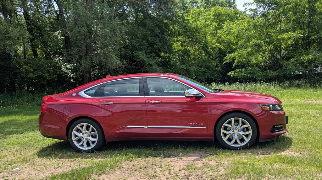 2014 Chevrolet Impala Image 2